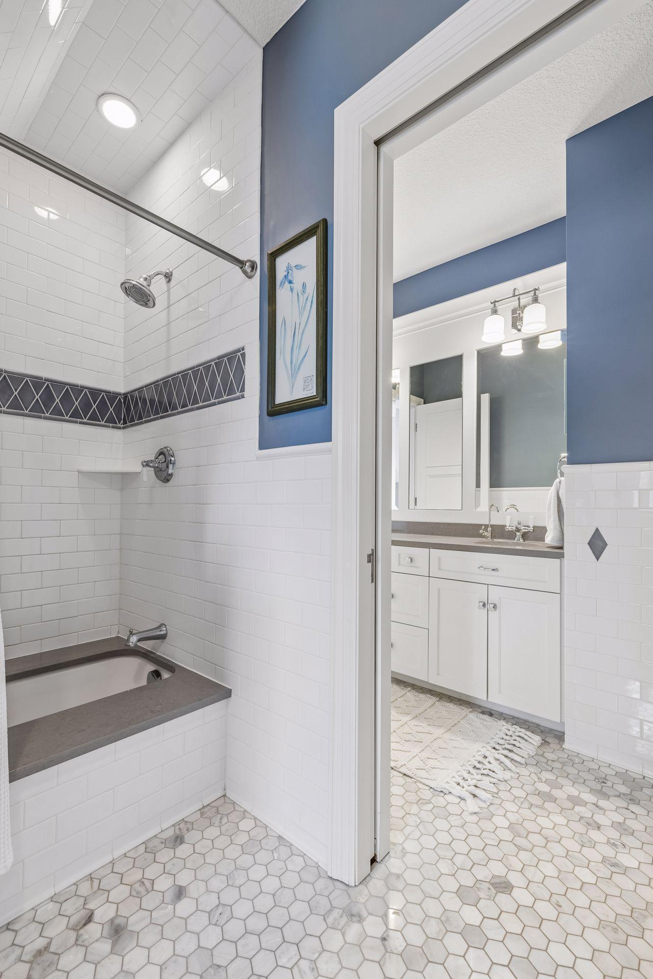 14520 4th Avenue North - Spacecrafting - 0053.jpg