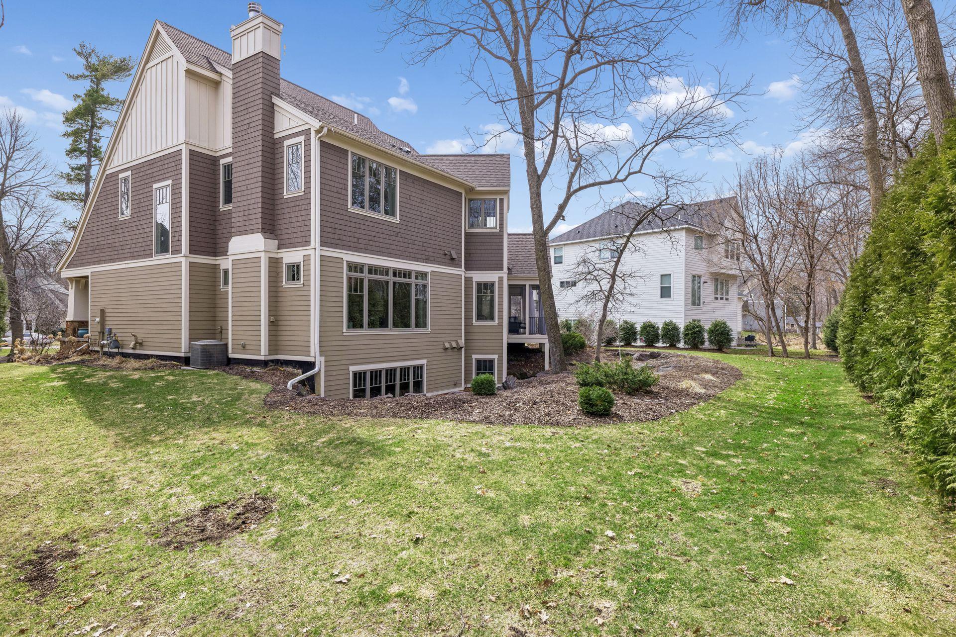 14520 4th Avenue North - Spacecrafting - 0074.jpg