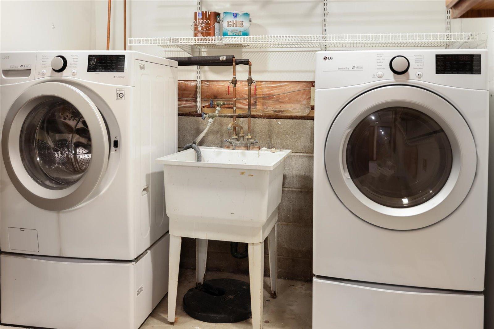 Laundry & Utility room