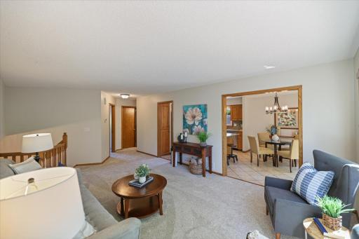 10365 Buckingham Drive, Eden Prairie, MN 55347