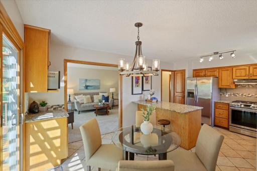 10365 Buckingham Drive, Eden Prairie, MN 55347