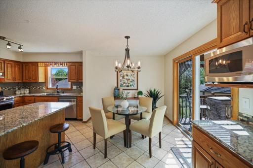 10365 Buckingham Drive, Eden Prairie, MN 55347