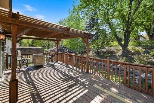 10365 Buckingham Drive, Eden Prairie, MN 55347