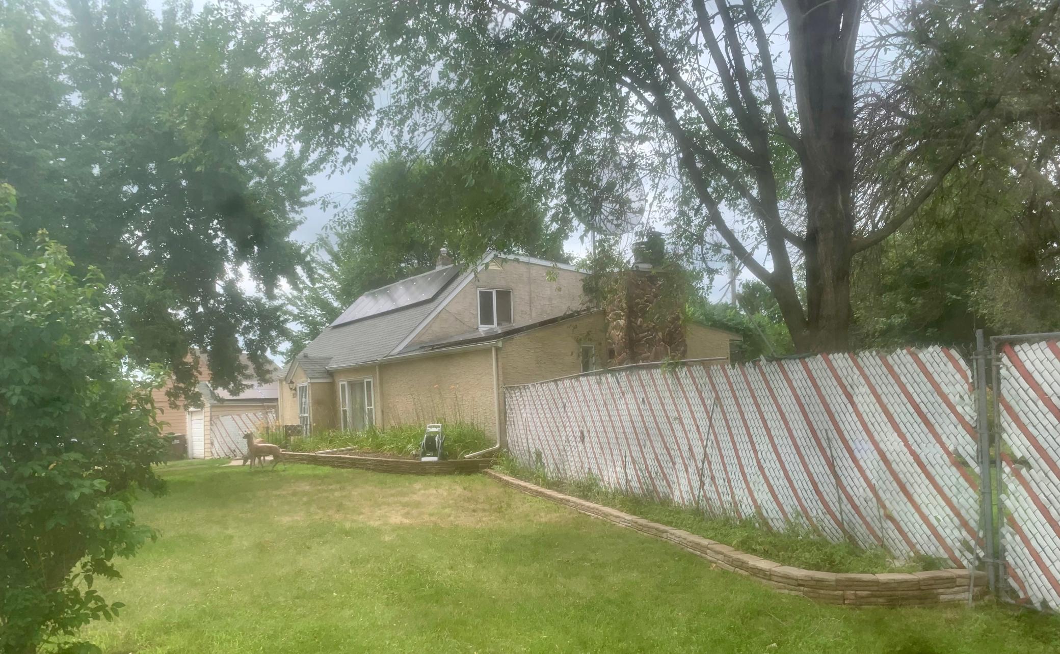 Huge yard. Facing south