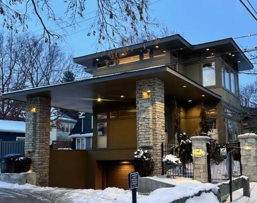 2864 Irving Avenue S, Minneapolis, MN 55408