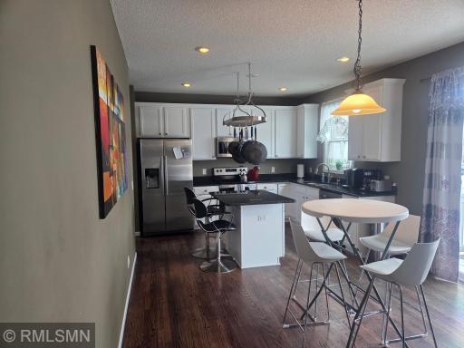 6902 Falmouth Curve, Shakopee, MN 55379