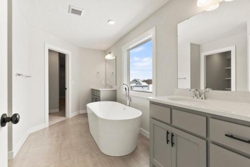 Photo of model home not all options may be included.