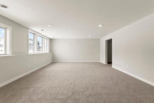 Photo of model home not all options may be included.