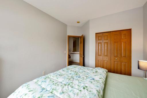 8622 Savanna Oaks Bay, K, Woodbury, MN 55125