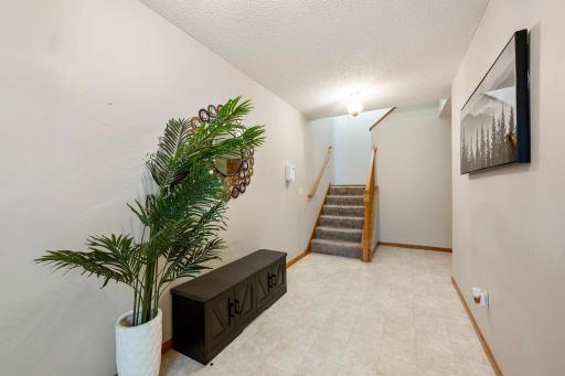 8622 Savanna Oaks Bay, K, Woodbury, MN 55125