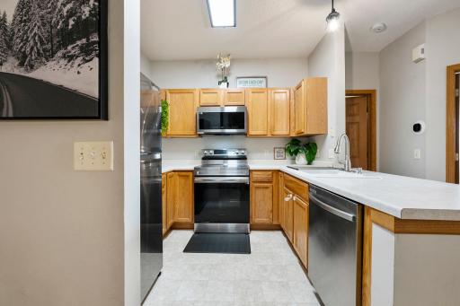 8622 Savanna Oaks Bay, K, Woodbury, MN 55125