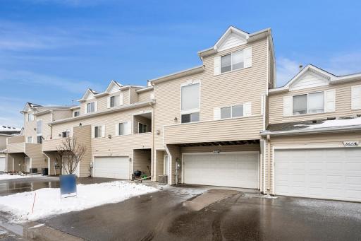 8622 Savanna Oaks Bay, K, Woodbury, MN 55125