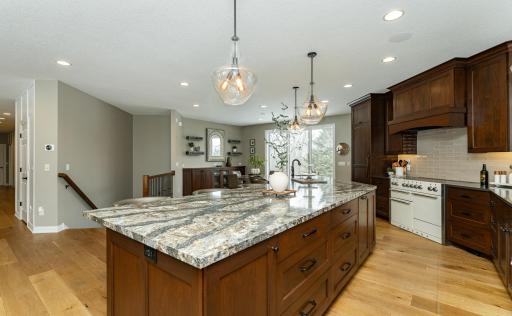 1105 Greystone Lane SW, Rochester, MN 55902