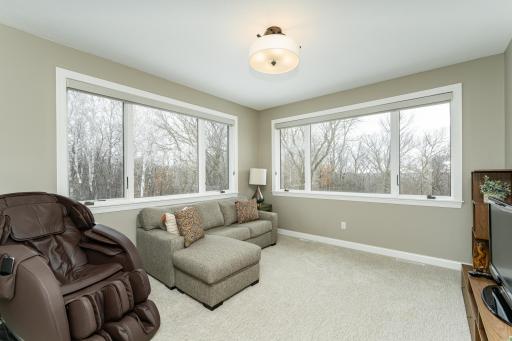 1105 Greystone Lane SW, Rochester, MN 55902