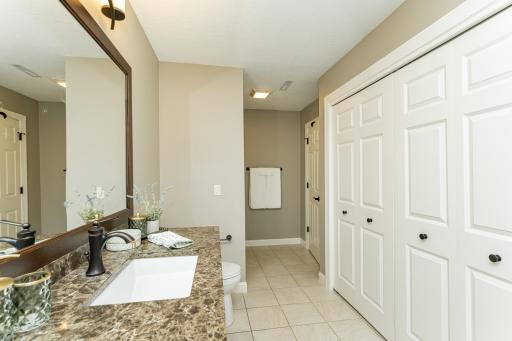 1105 Greystone Lane SW, Rochester, MN 55902
