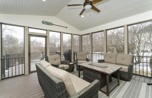1105 Greystone Lane SW, Rochester, MN 55902