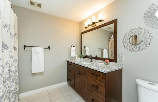 1105 Greystone Lane SW, Rochester, MN 55902