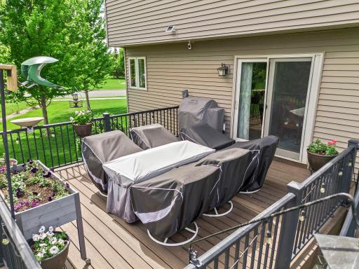 900 Heritage Trail NE, New Prague, MN 56071