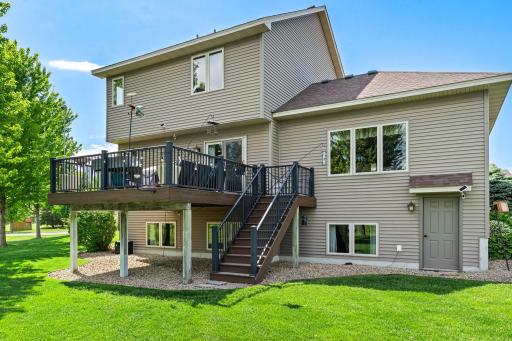 Large backyard deck retreat. Walkout basement.
