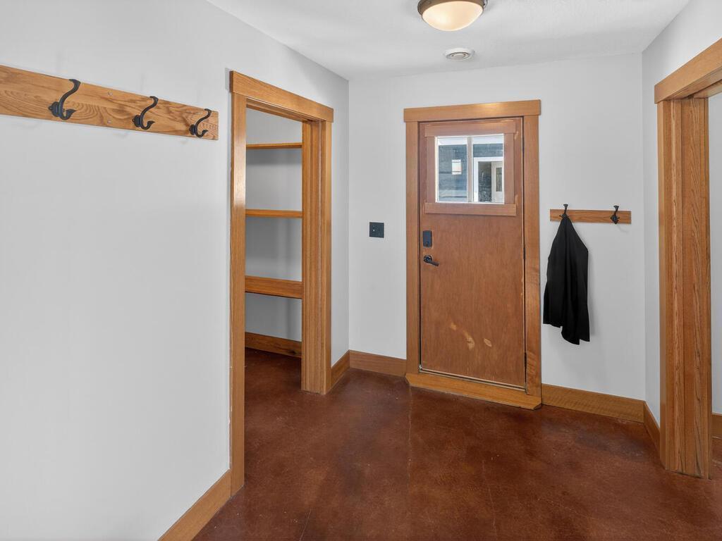 Light filled Foyer, Mud Room combination. Home is heated efficiently with in floor heating systems on a geo thermal loop 34290 Lanesboro Ct North Branch MN 55056 USA-021-006-022-MLS_Size.jpg