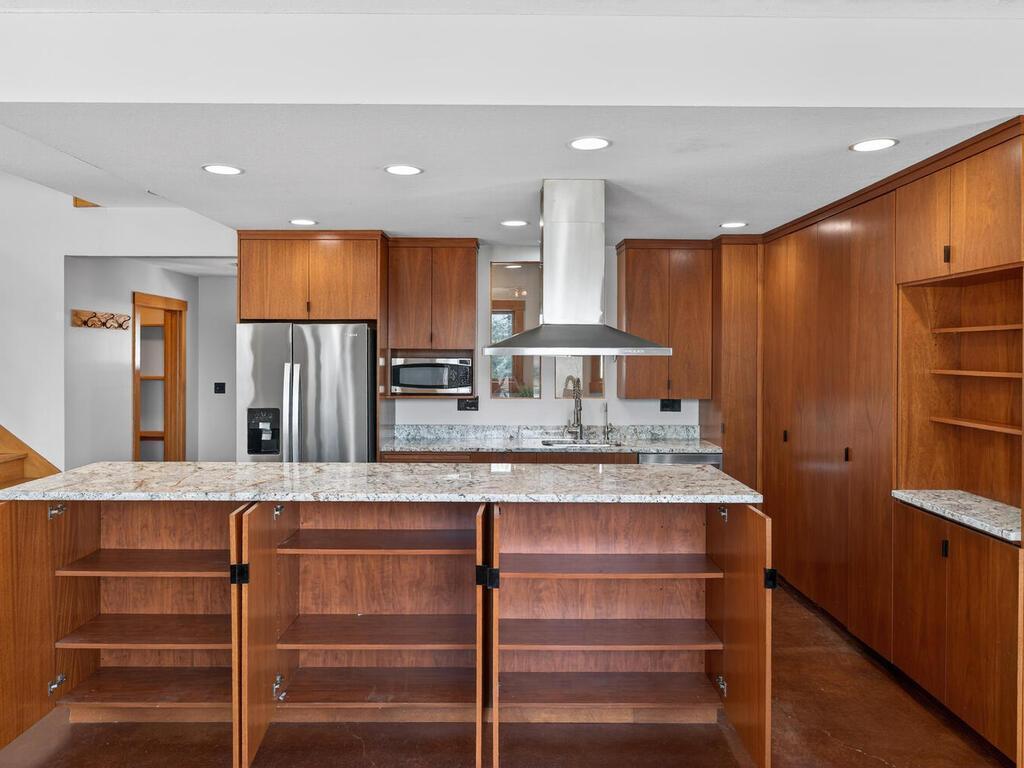 Kitchen with Storage: Ample cabinetry and workspace for daily use 34290 Lanesboro Ct North Branch MN 55056 USA-037-022-036-MLS_Size.jpg