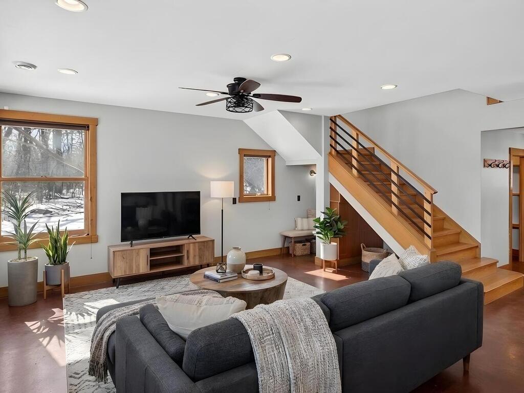Comfortable Gathering Space: Designed for everyday living and entertaining 34290 Lanesboro Ct North Branch MN 55056 USA-024-005-staged-MLS_Size.jpg
