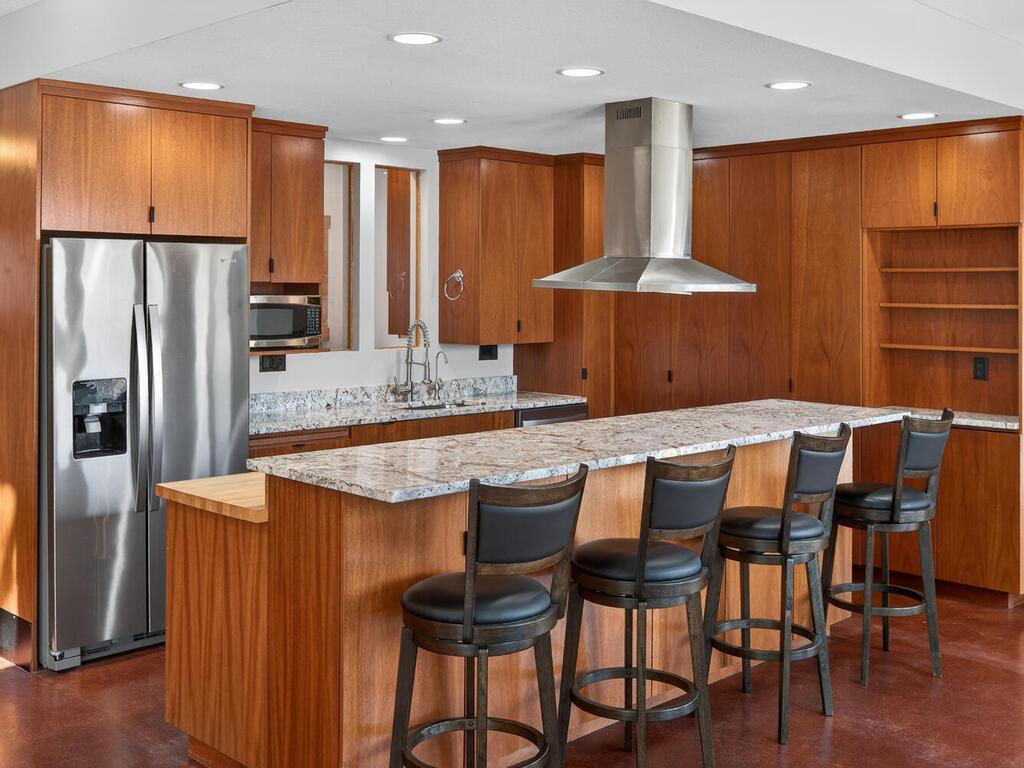 Modern Kitchen Design: Clean finishes and functional layout 34290 Lanesboro Ct North Branch MN 55056 USA-033-036-032-MLS_Size.jpg