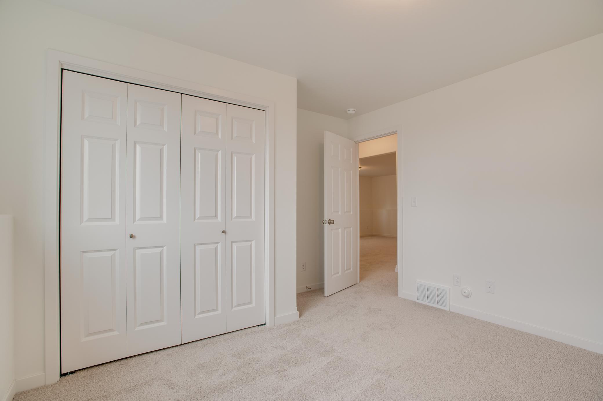 6737 32nd St S Fargo