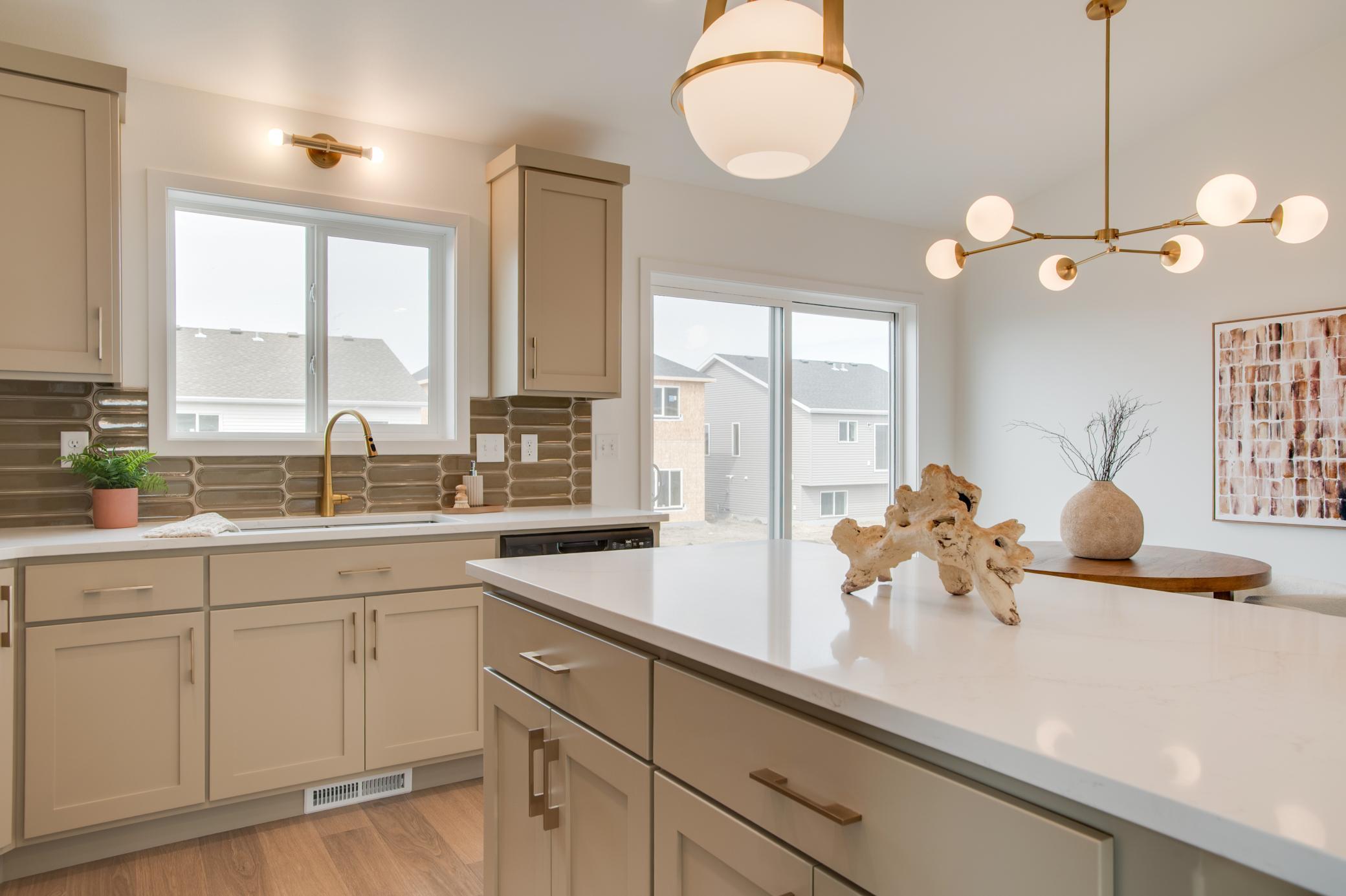 6737 32nd St S Fargo