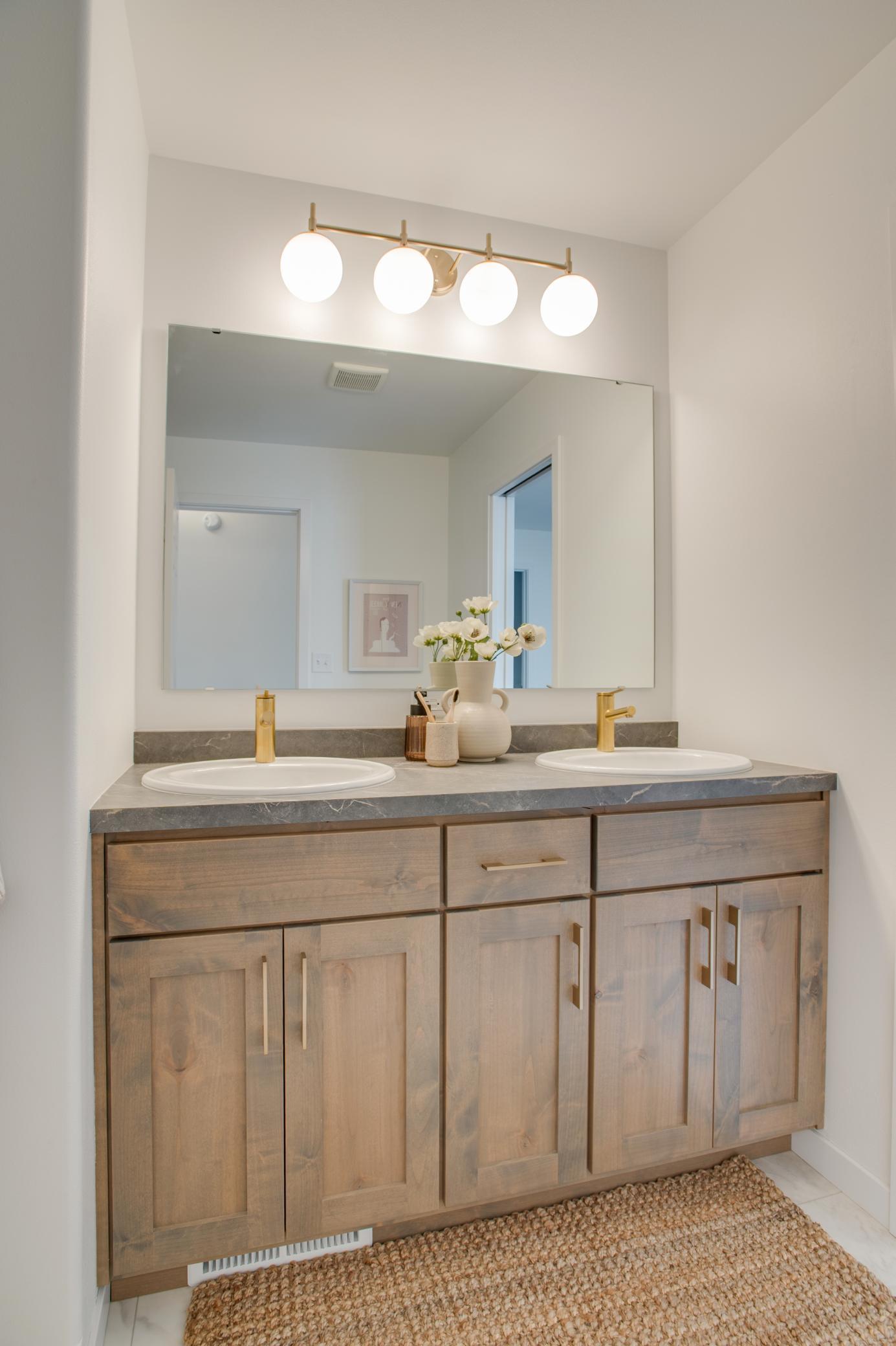 6737 32nd St S Fargo