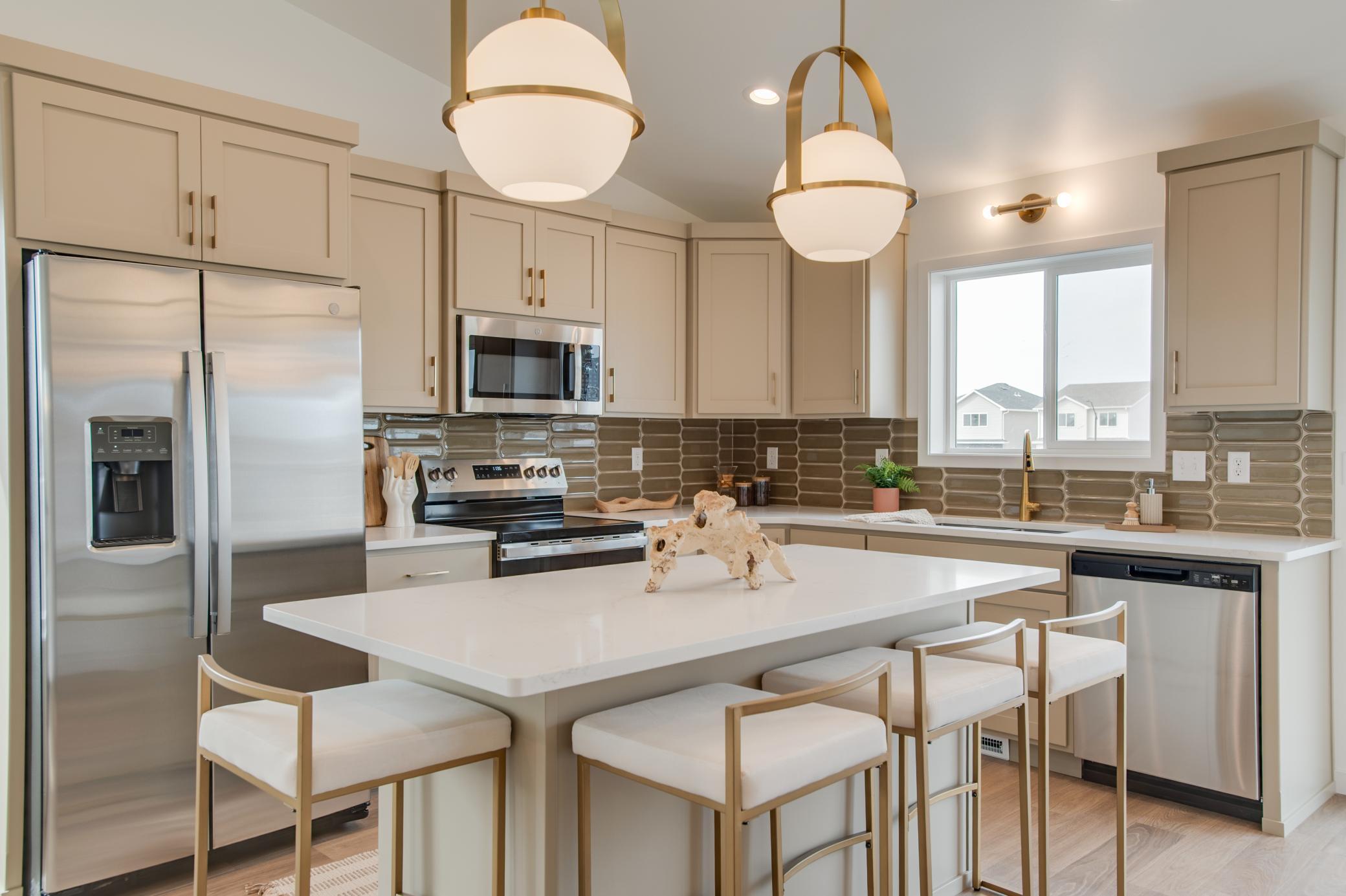 6737 32nd St S Fargo