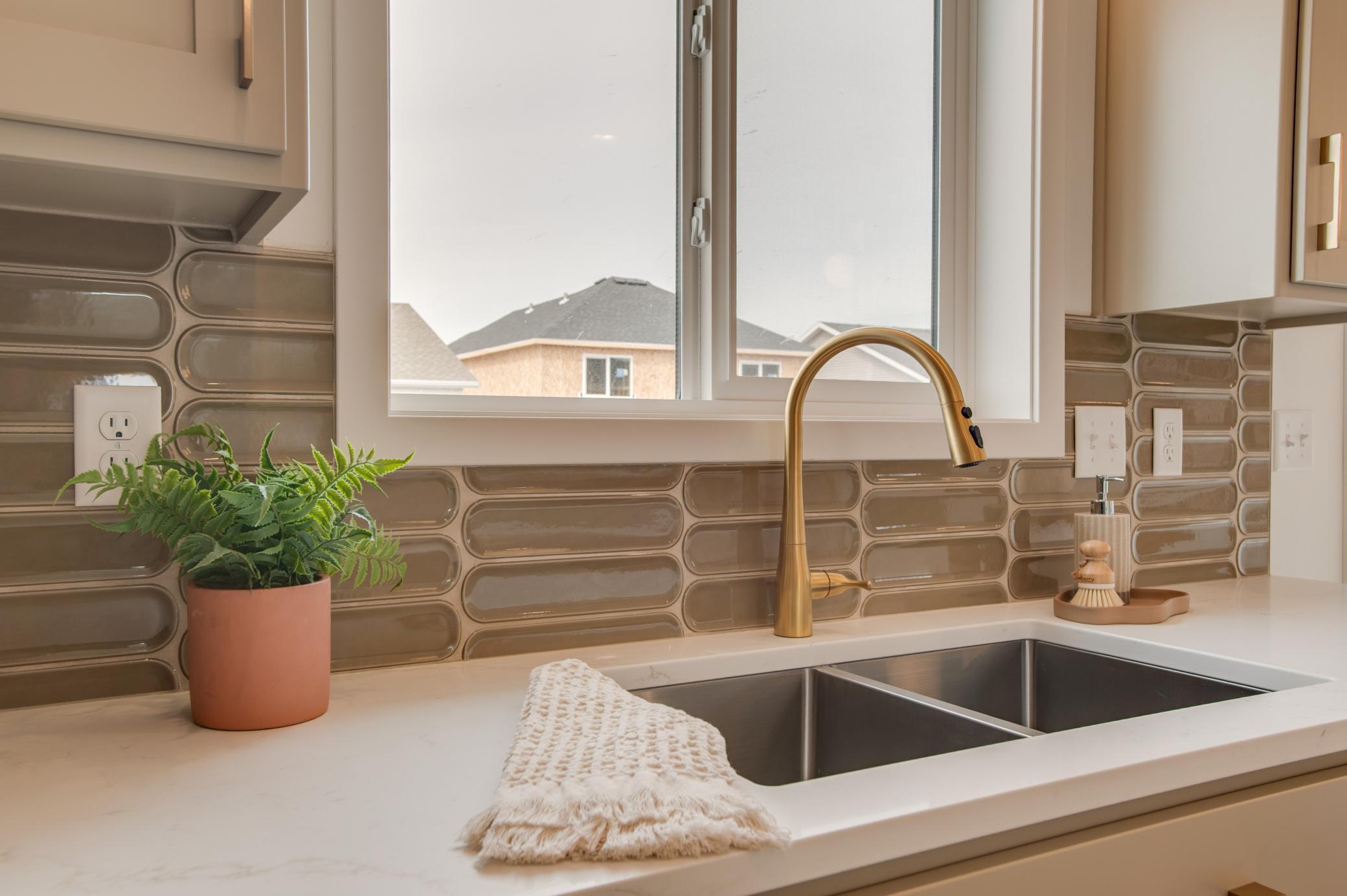 6737 32nd St S Fargo