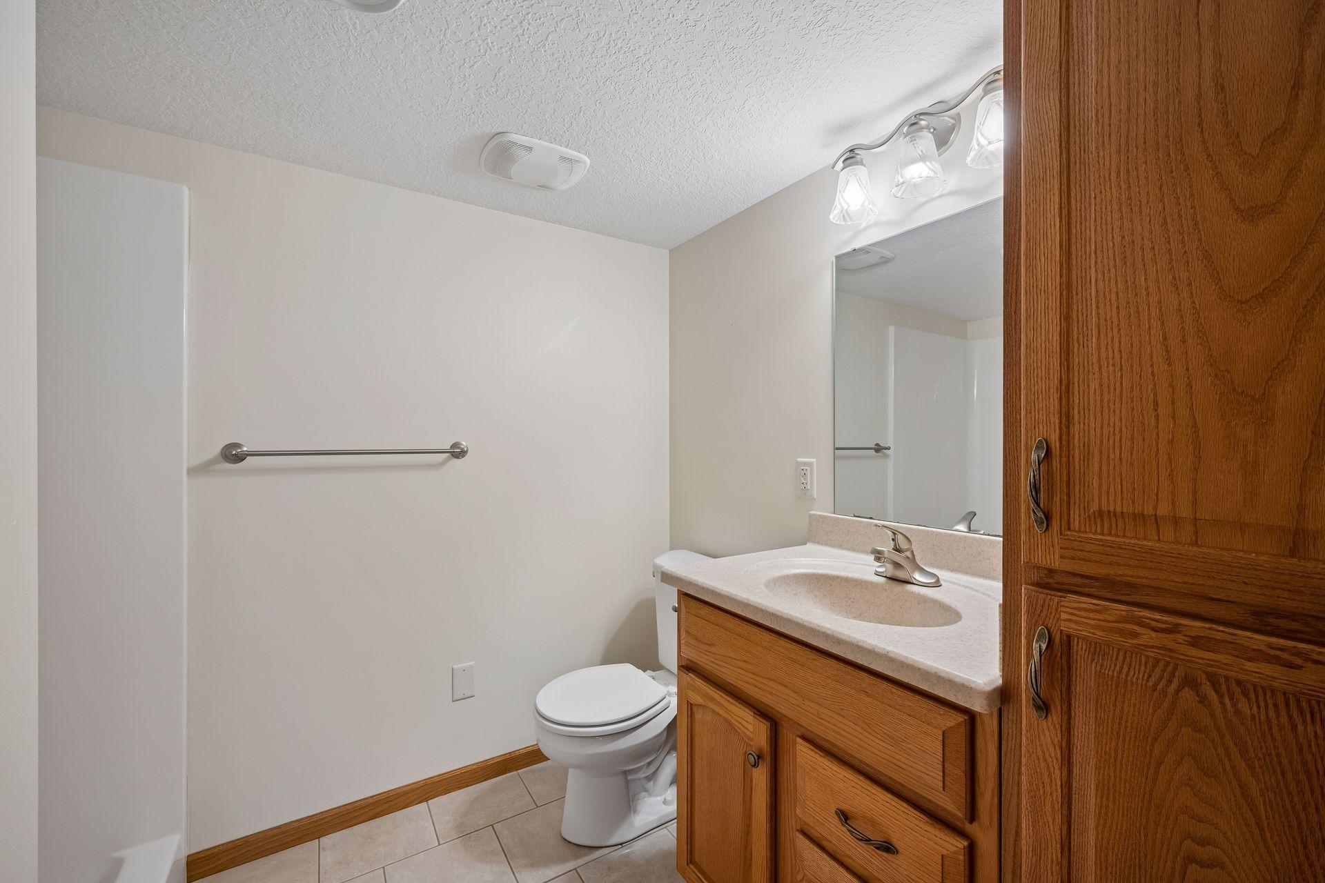 Lower level 3/4 bath