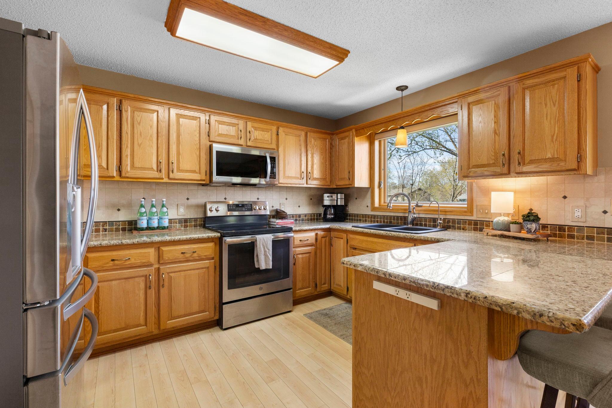 Bright and sunny kitchen, 20585 Georgia Avenue Place N