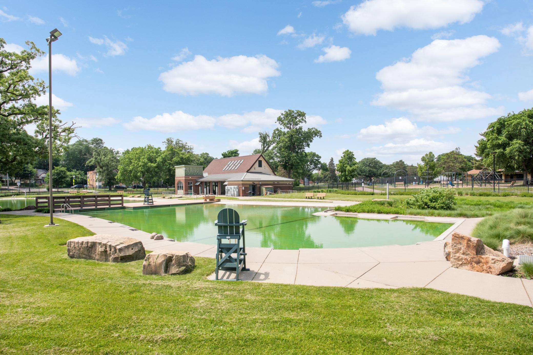 4 blocks to Webber natural swimming pool