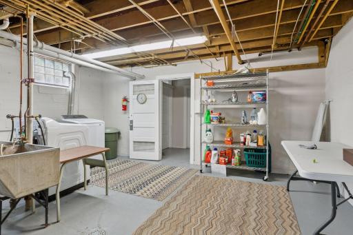 Shared Laundry room (same level as condo)
