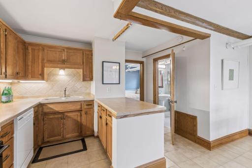 383 Grand Avenue, 9, Saint Paul, MN 55102