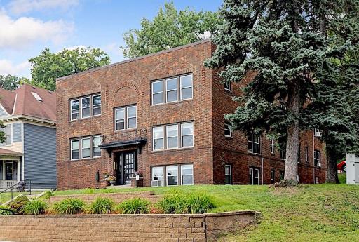 383 Grand Avenue, 9, Saint Paul, MN 55102
