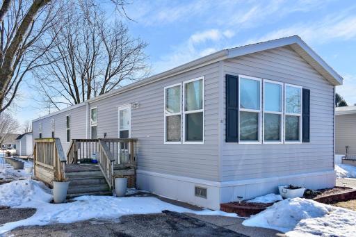 83 S Elm Street, Lewiston, MN 55952