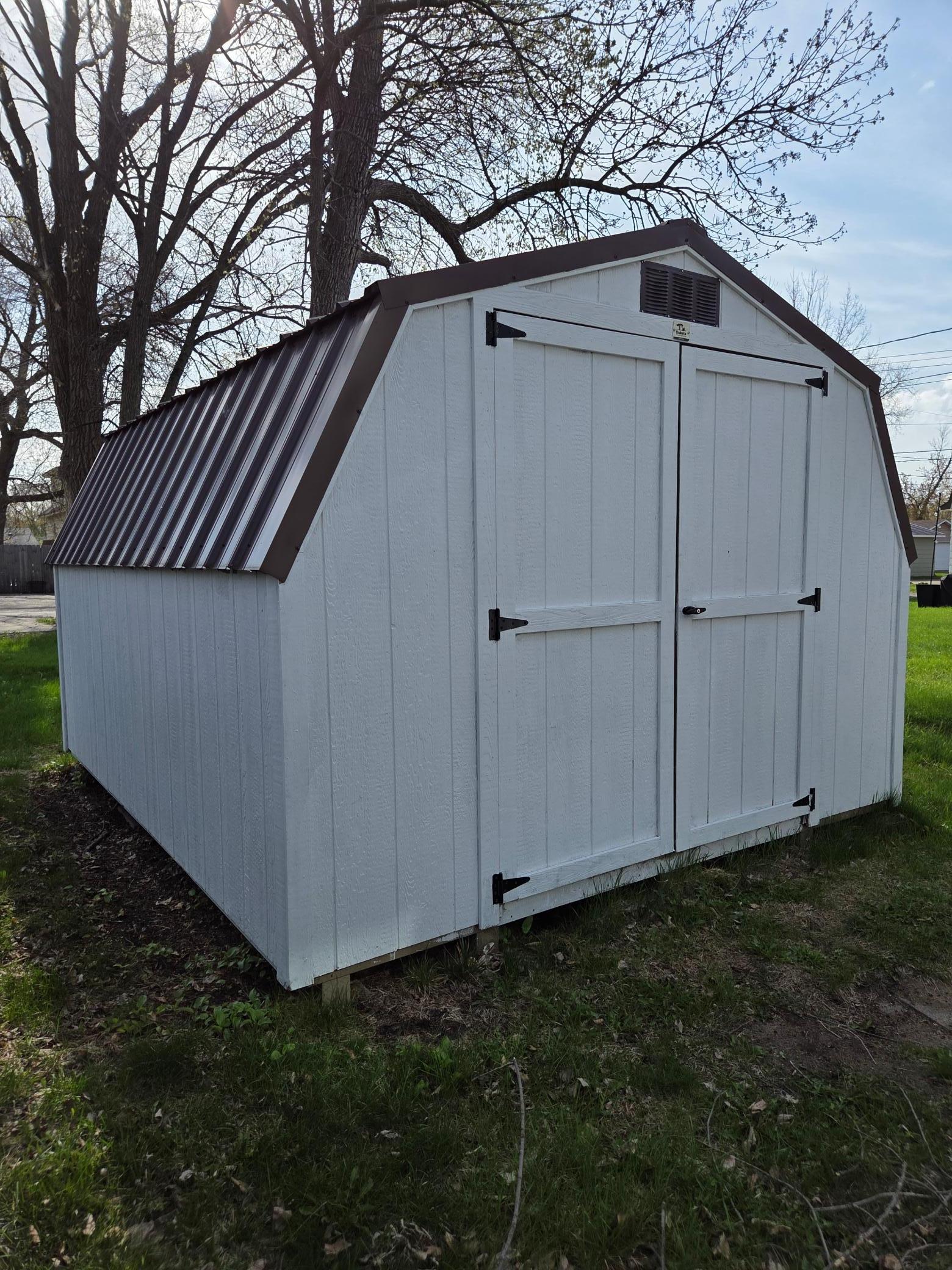 424 large shed.jpg
