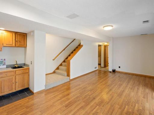 6868 Stonewood Ct Eden Prairie MN 55346 USA-057-036-057-MLS_Size.jpg