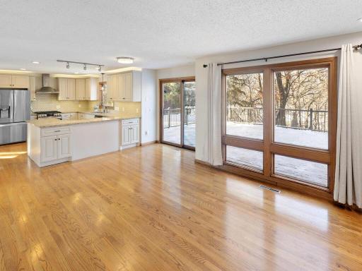 6868 Stonewood Court, Eden Prairie, MN 55346