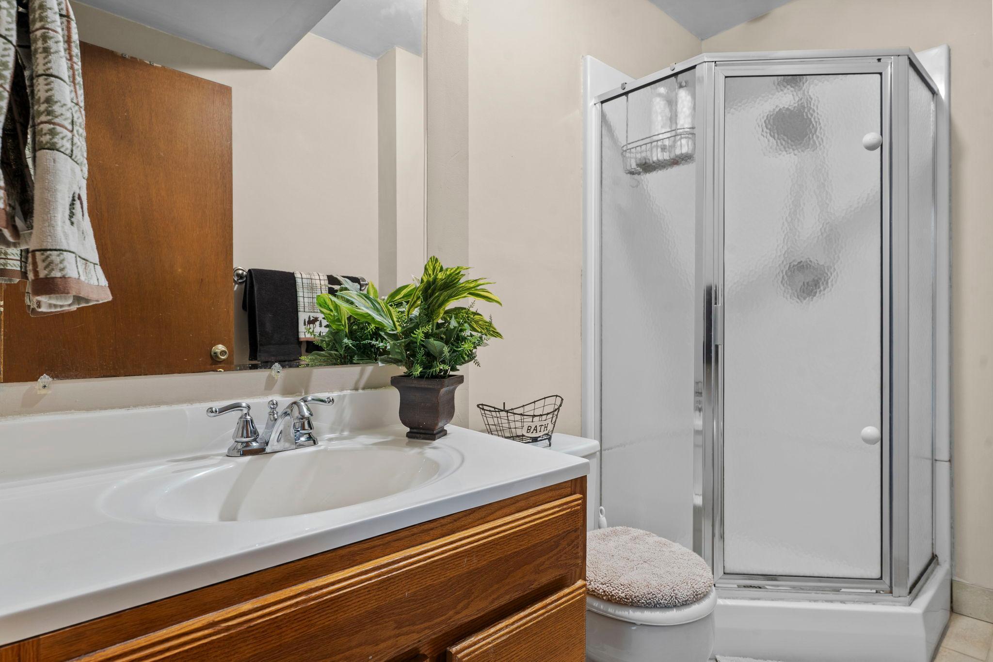 bathroom 2 964 western ave n.jpg