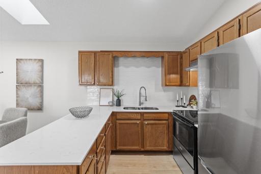 Beautiful kitchen to let your inner chef shine.