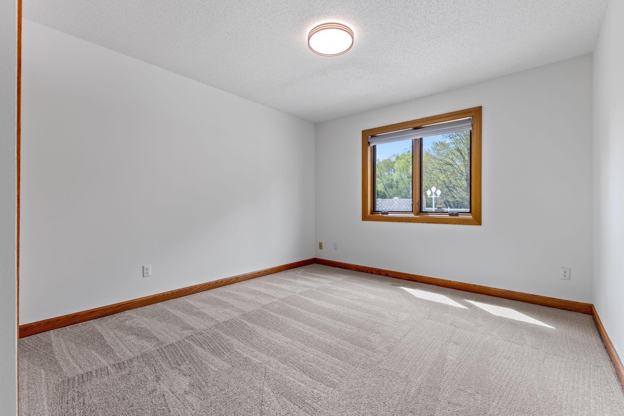 Vivid Spaces_ 652 136th Ln NE_51.jpg