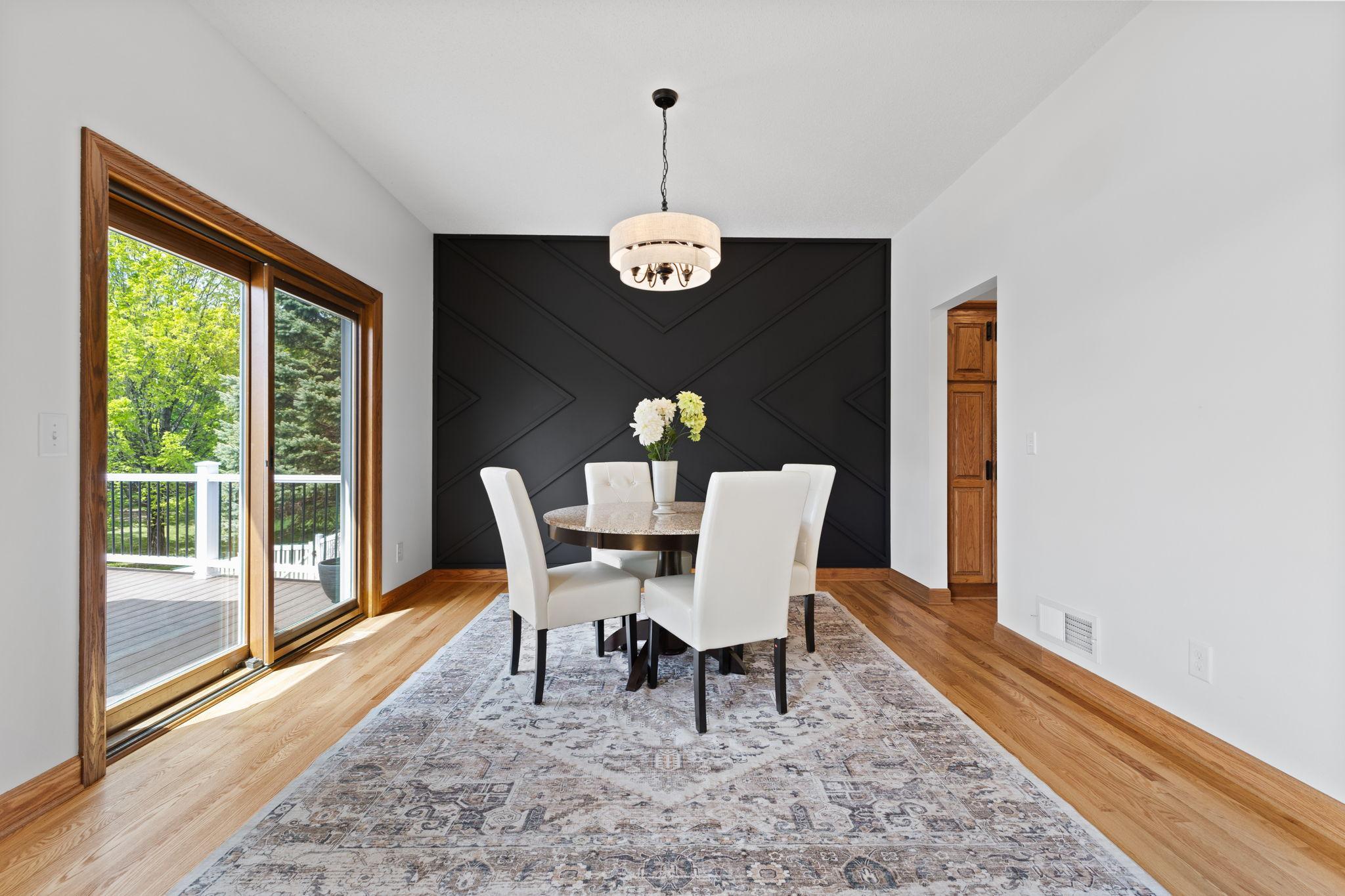 Another inviting dining space!