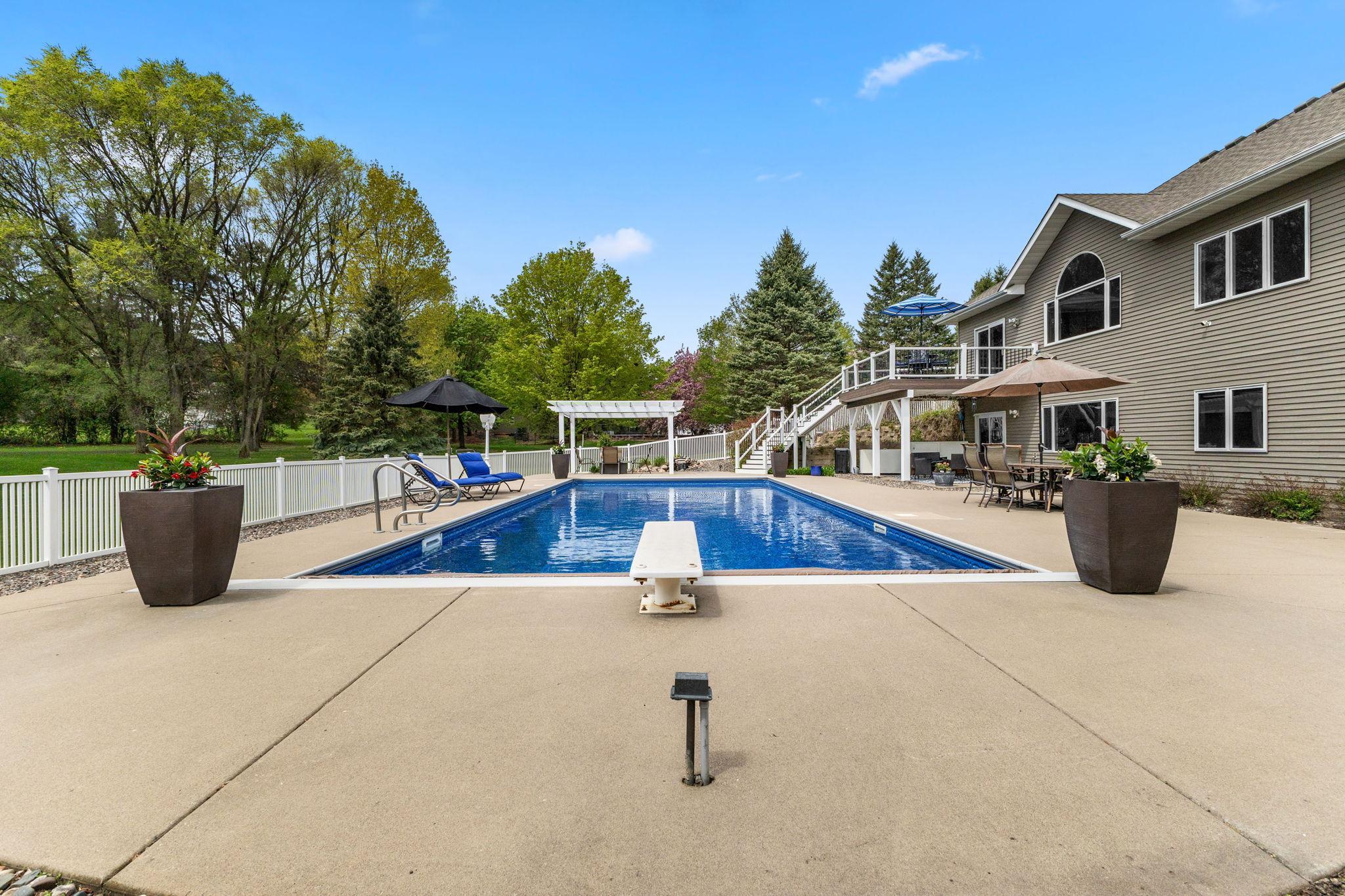 Vivid Spaces_ 652 136th Ln NE_59.jpg