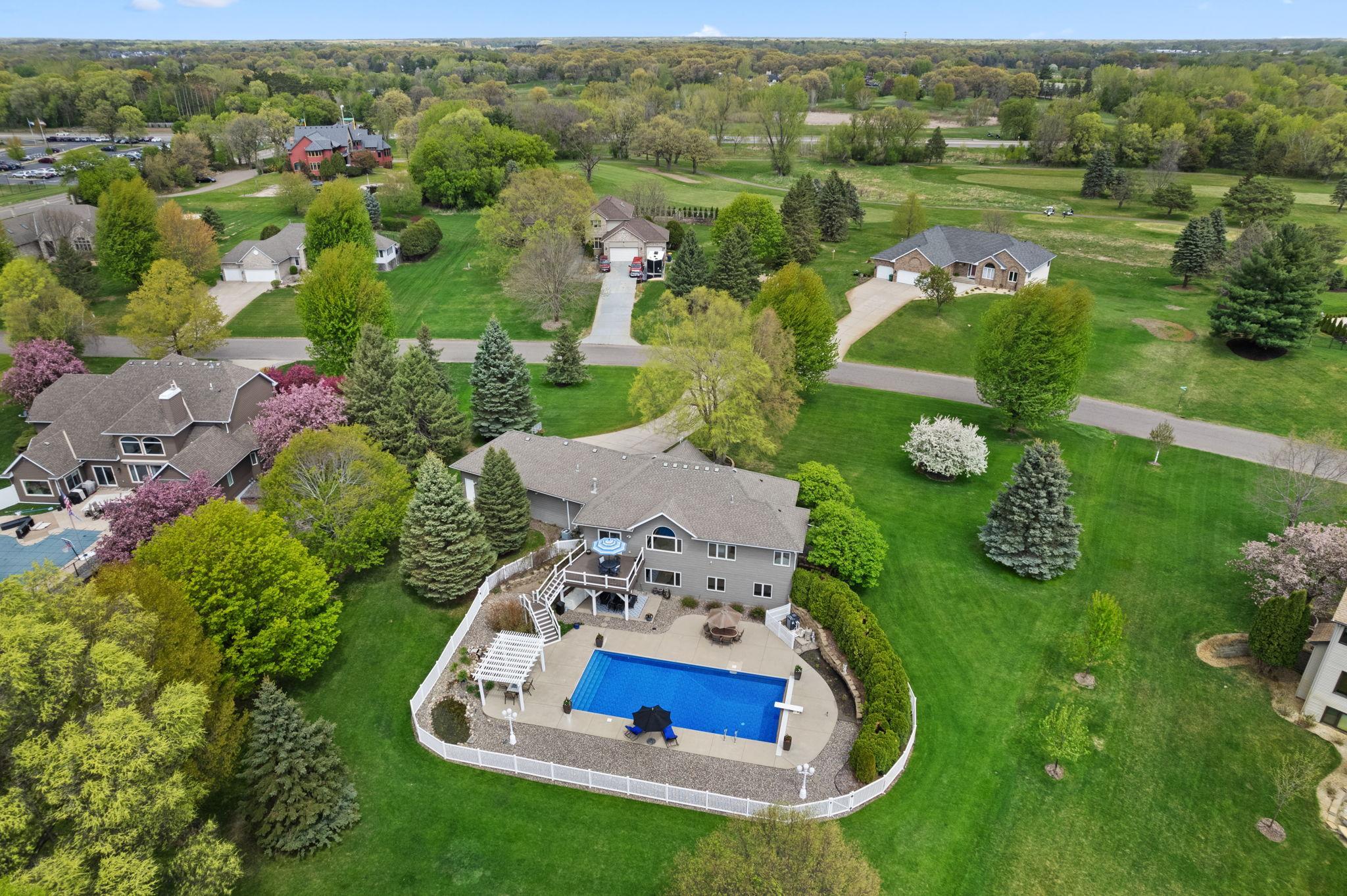 Vivid Spaces_ 652 136th Ln NE_64.jpg