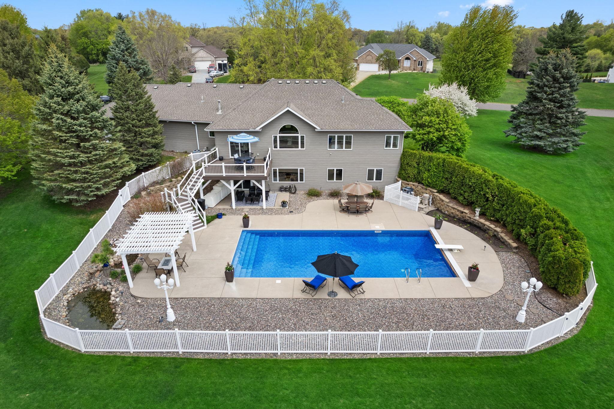 Vivid Spaces_ 652 136th Ln NE_65.jpg