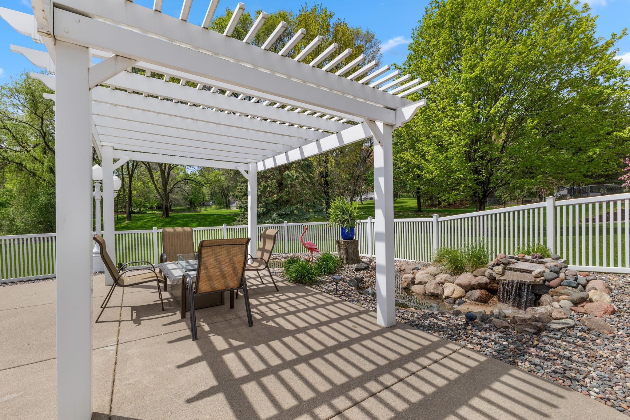 Vivid Spaces_ 652 136th Ln NE_55.jpg